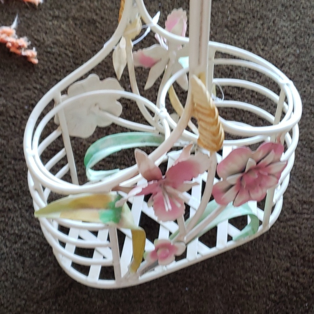 Vintage Metal Wine Basket With Handle Country Style Wine Tote Metal Flowers